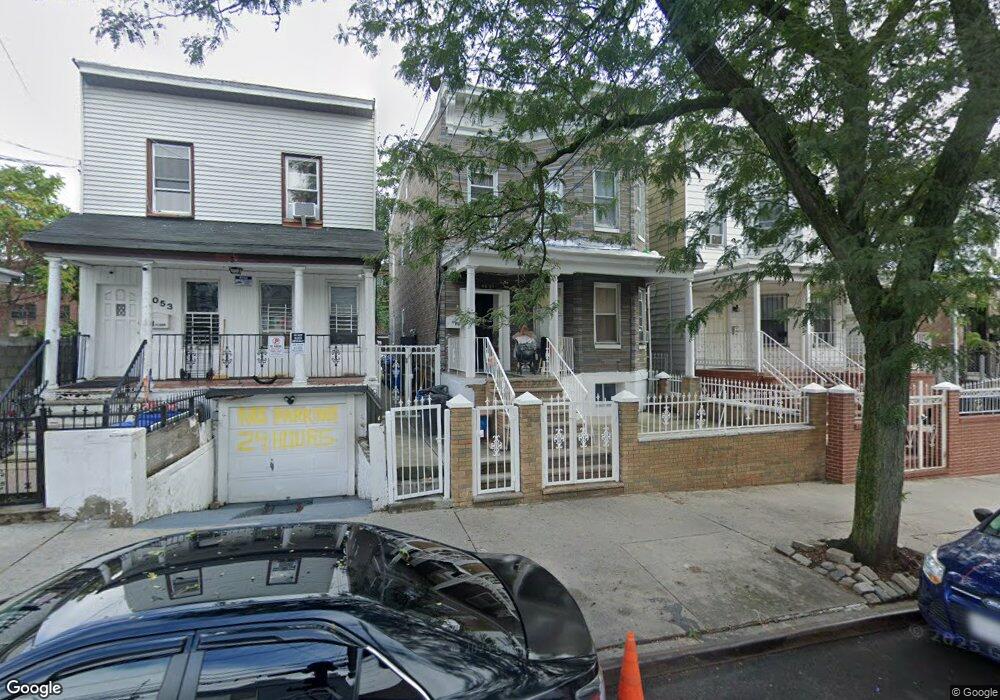 4057 Warren St, Elmhurst, NY 11373 - photo 1