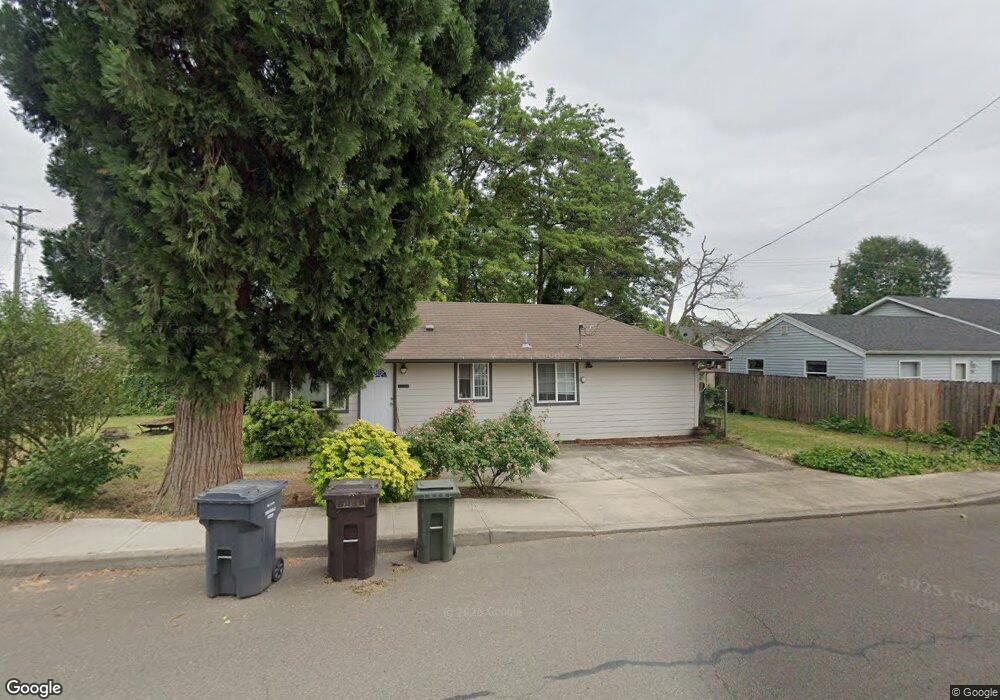 389 NE 4th Ave, Canby, OR 97013 - photo 1