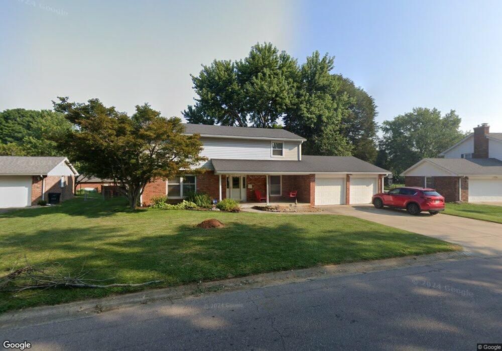 3910 Lantern Ln, Columbus, IN 47203 - photo 1