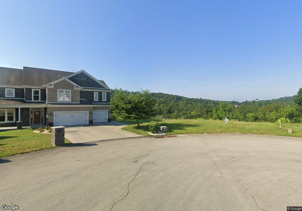 1016 Christina Ct, Penn Township - Wml, PA 15085 - photo 1