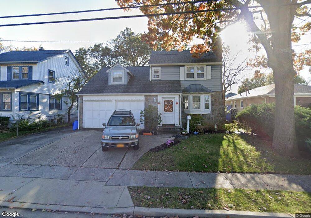 64 E Maujer St, Valley Stream, NY 11580 - photo 1