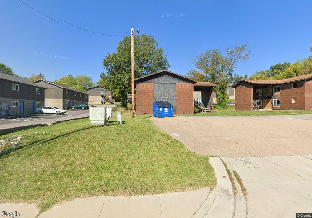 813 S Morrison Ave, Collinsville, IL 62234 - photo 1