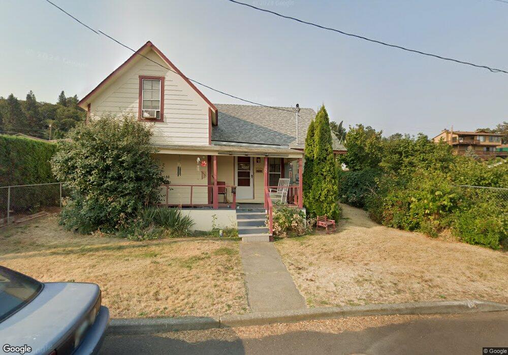 312 W 15th St, the Dalles, OR 97058 - photo 1