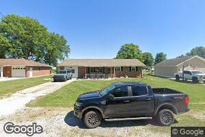 605 W Oak St, Gillespie, IL 62033