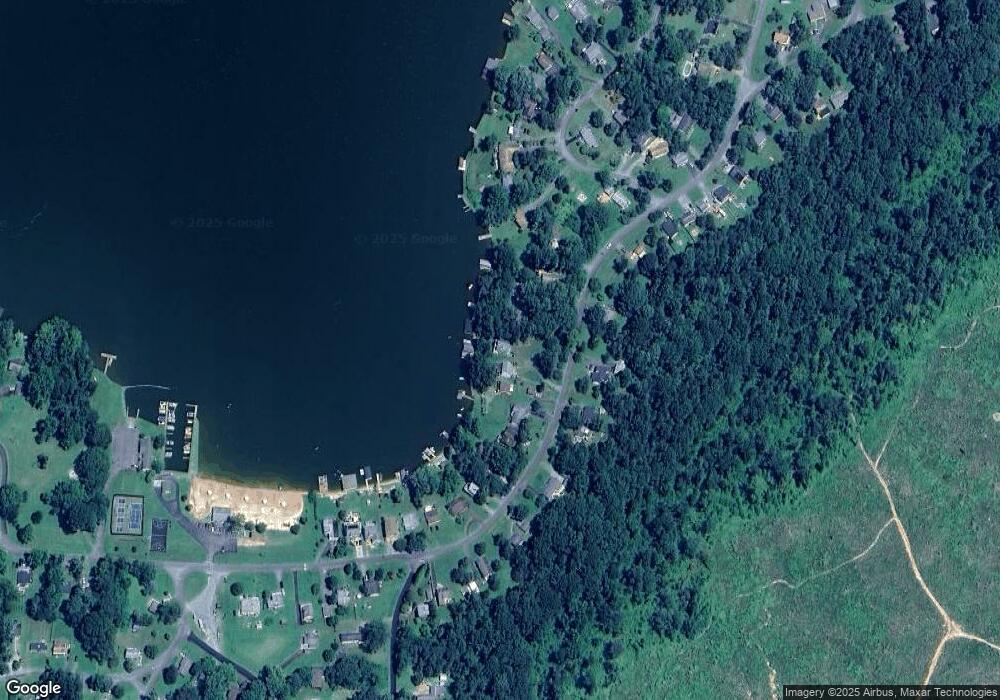 664 S Lakeshore Dr, Louisa, VA 23093 - photo 1