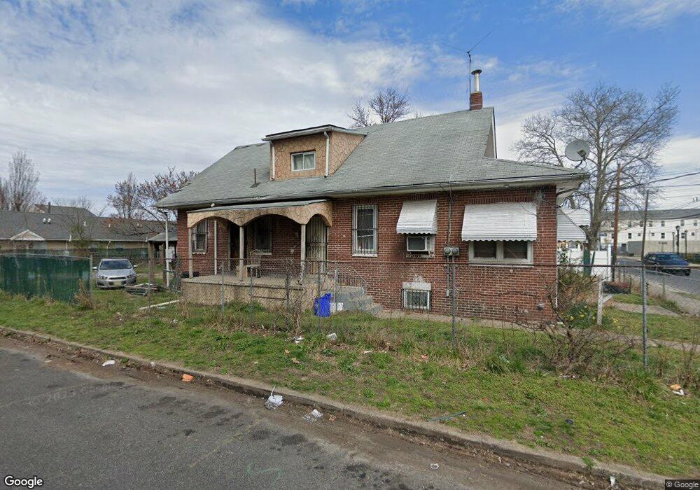 2251 Bank St, Camden, NJ 08105 - photo 1