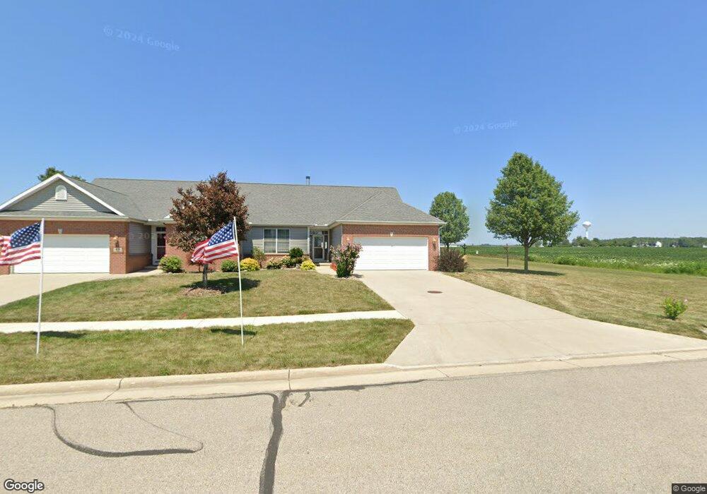 910 Murbach St, Archbold, OH 43502 - photo 1