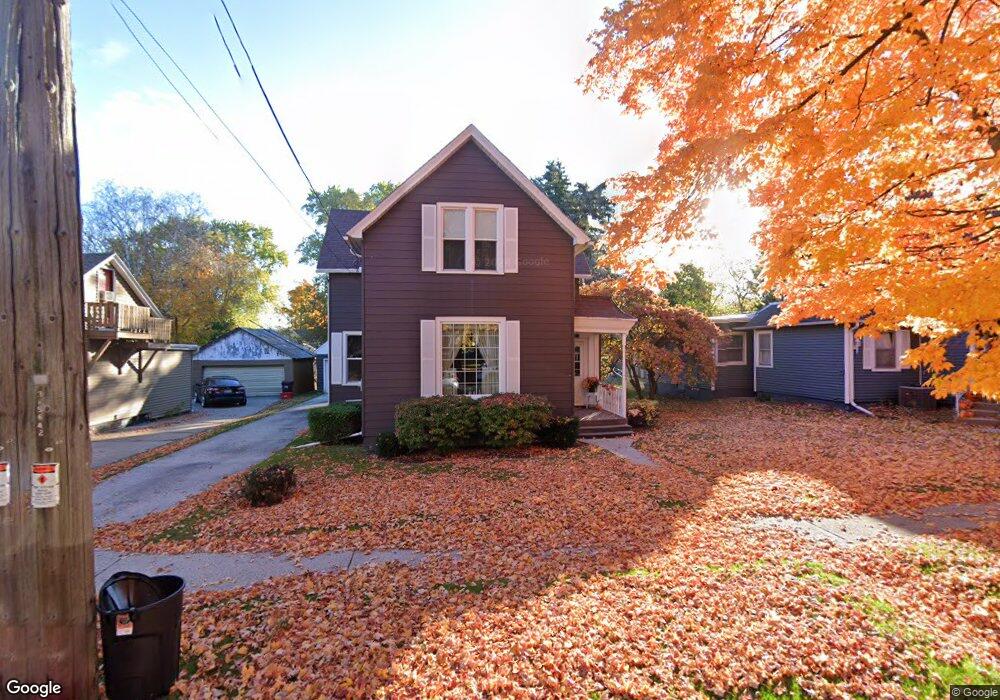 617 N 7th St, Manitowoc, WI 54220 - photo 1