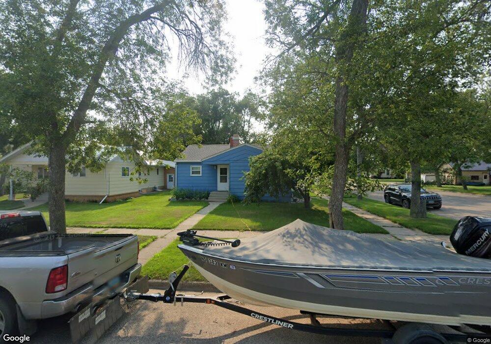 602 8th Ave SE, Jamestown, ND 58401 - photo 1