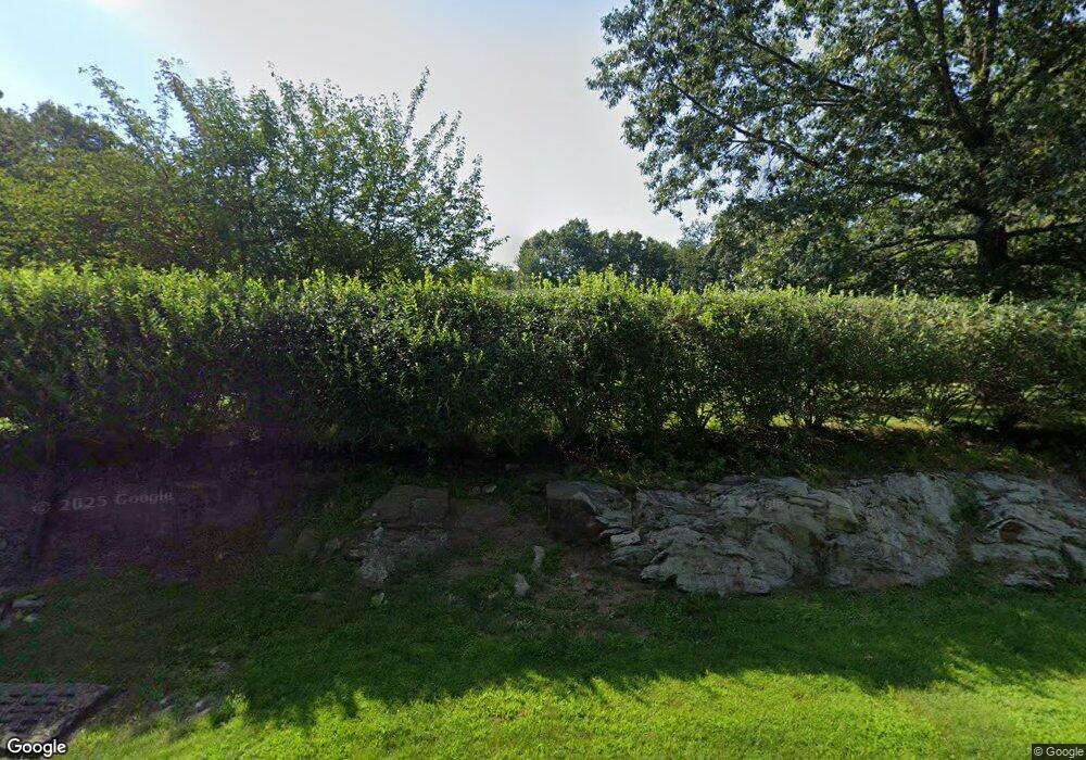 28 Scofield Rd, Pound Ridge, NY 10576 - photo 1