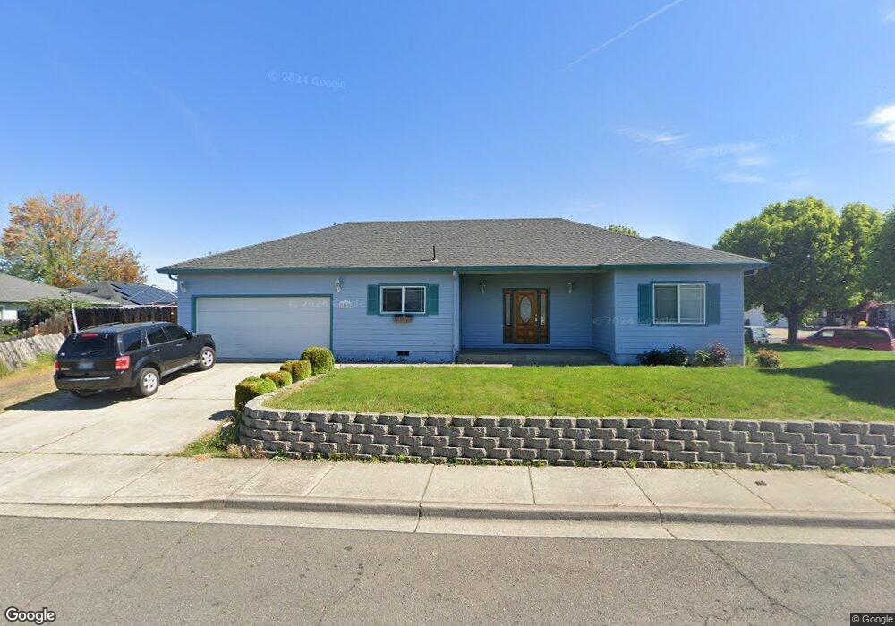 1040 Lathrop Dr, Central Point, OR 97502 - photo 1