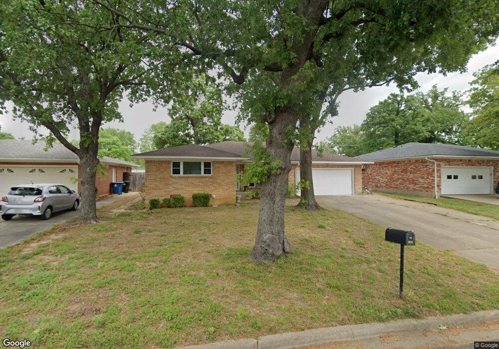 1309 Crestview Dr, Denison, TX 75020 - photo 1