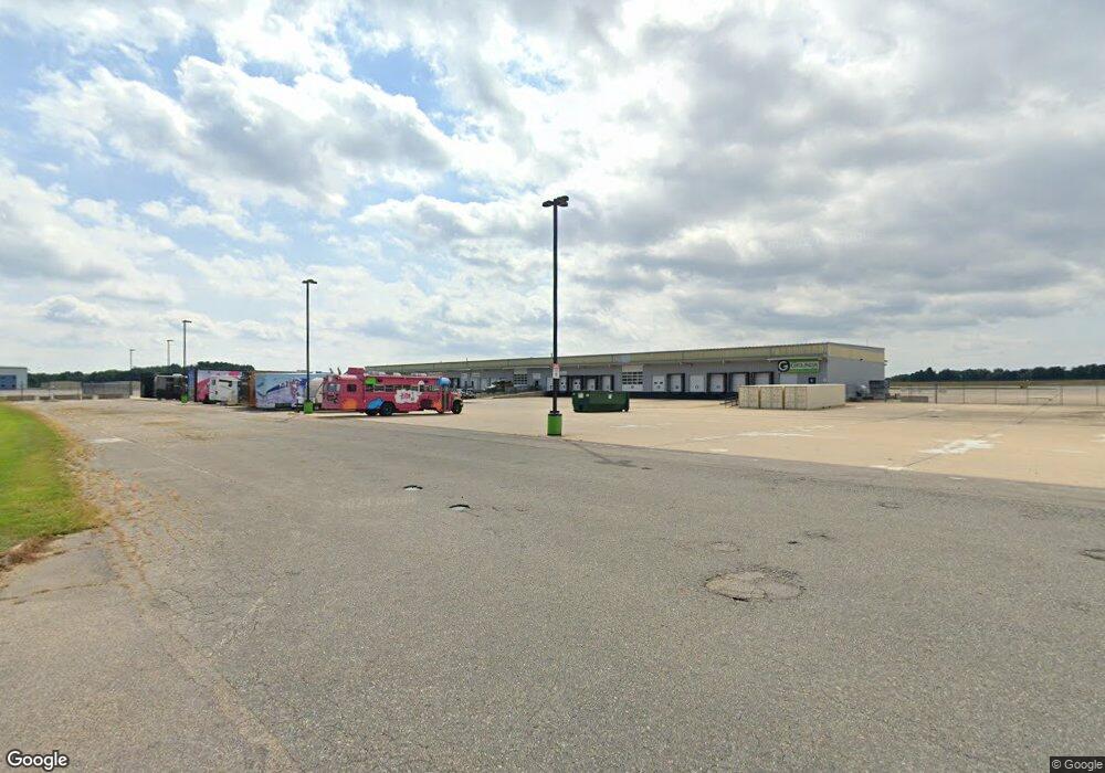 139 Flight Line Ave, Portsmouth, NH 03801 - photo 1