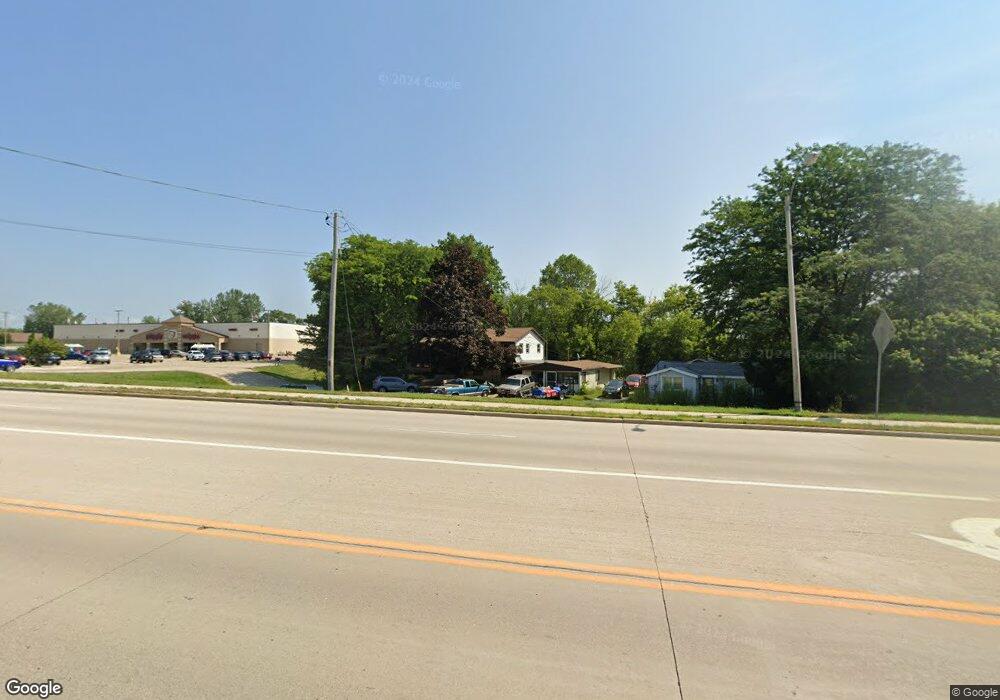 910 Fond du Lac Ave unit 920, Kewaskum, WI 53040 - photo 1