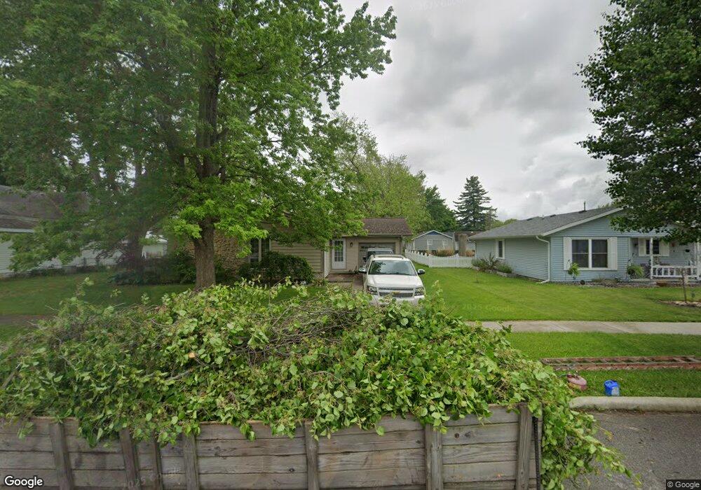 512 E Wabash St, Converse, IN 46919 - photo 1