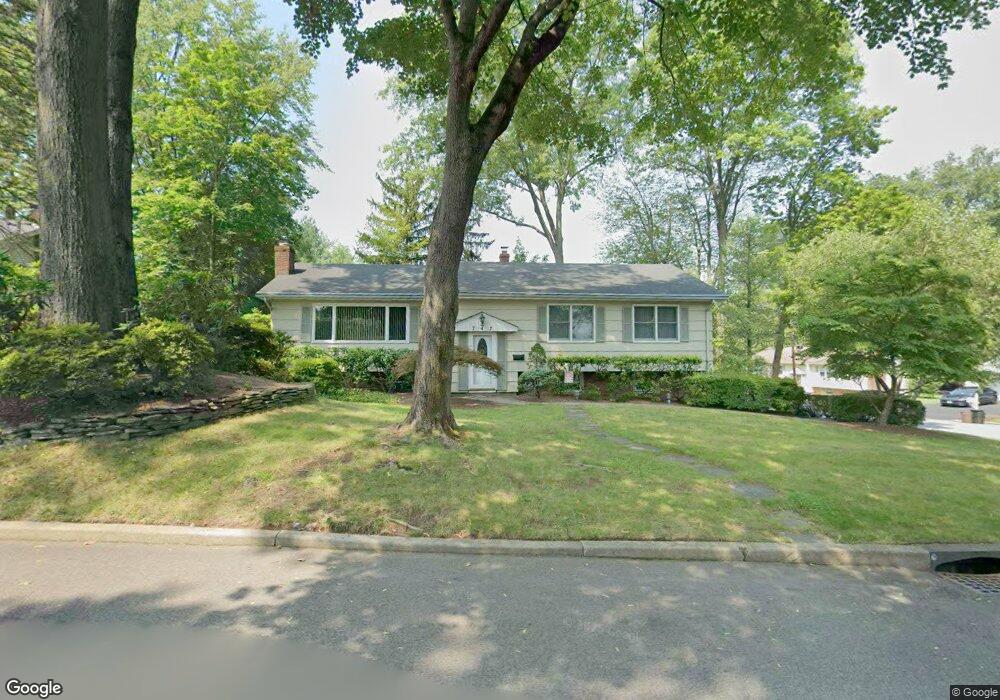 747 Koch Peak Ave, Township of Washington, NJ 07676 - photo 1