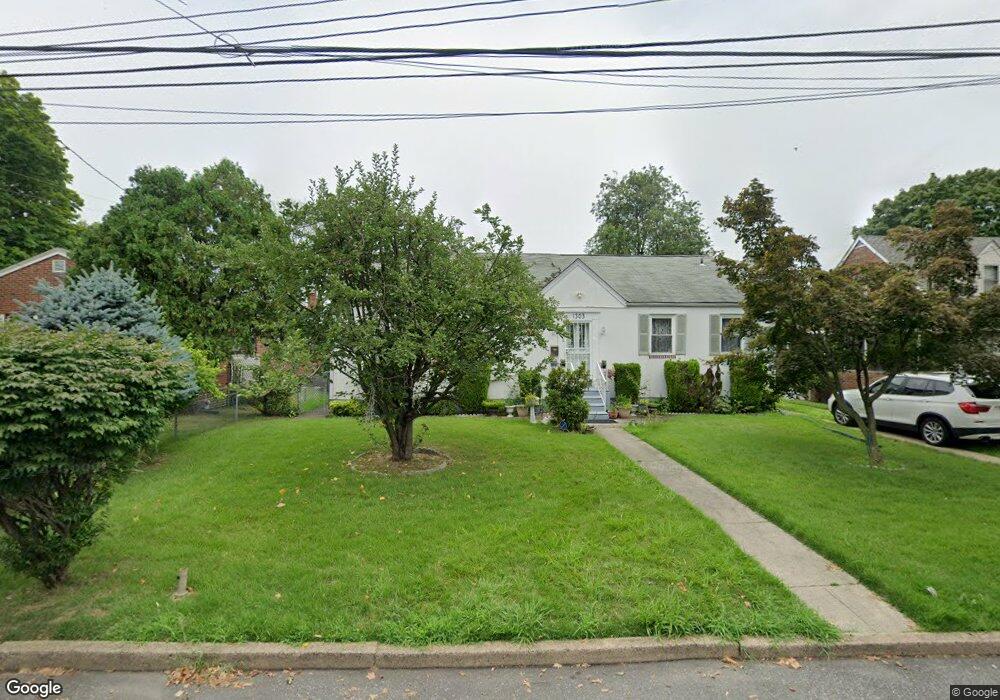 1301 S Longacre Blvd, Lansdowne, PA 19050 - photo 1