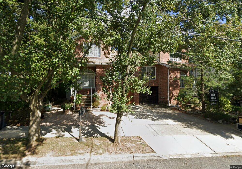 113 Highland Rd, Staten Island, NY 10308 - photo 1