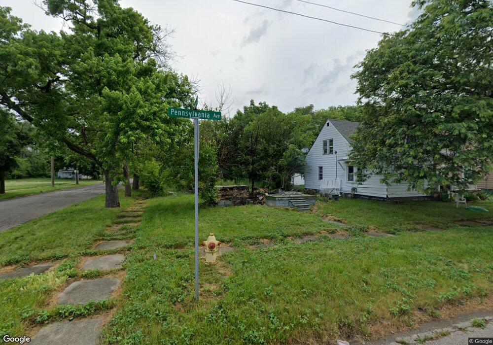 2201 Pennsylvania Ave, Flint, MI 48506 - photo 1