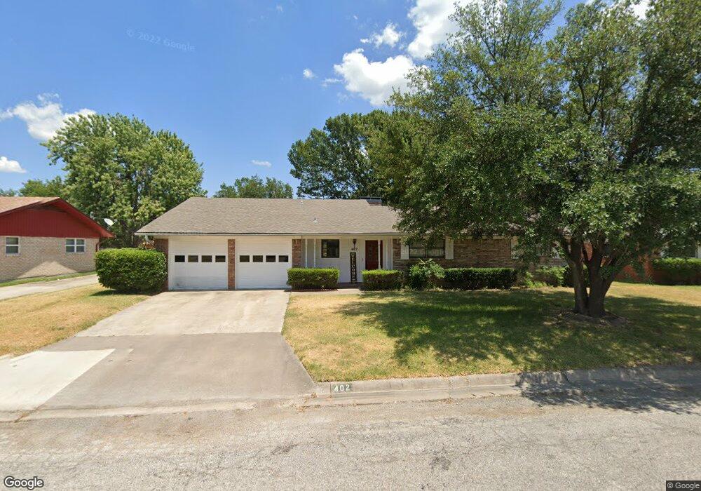 402 Willow Way, Gainesville, TX 76240 - photo 1