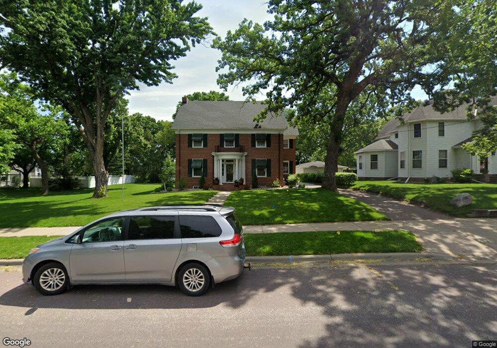 725 Baker Ave, Mankato, MN 56001 - photo 1