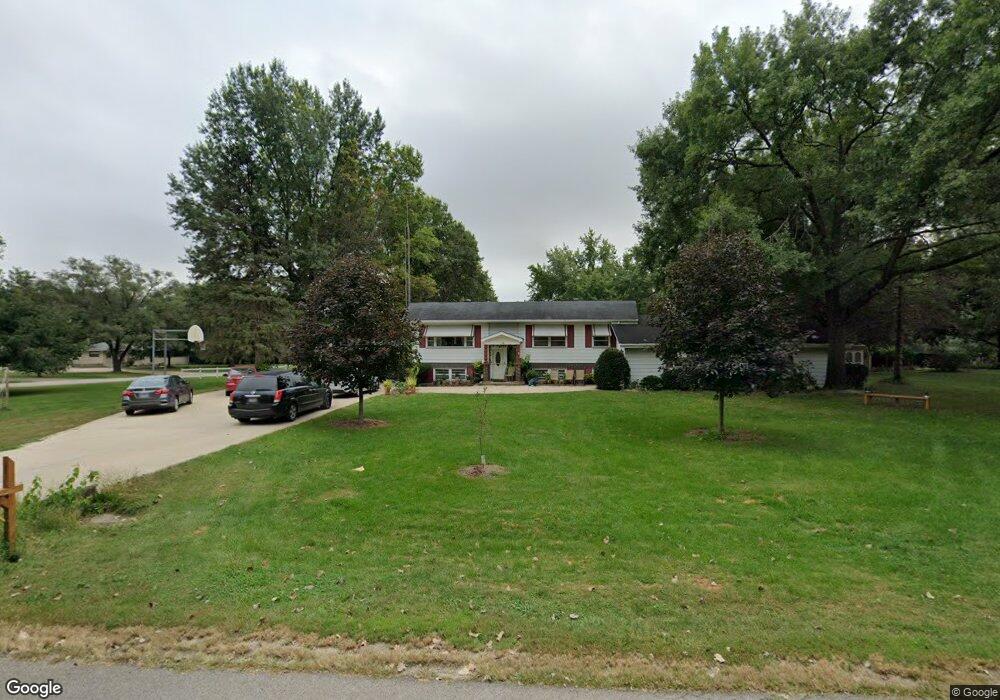 39 E Pleasantview Dr, Oswego, IL 60543 - photo 1