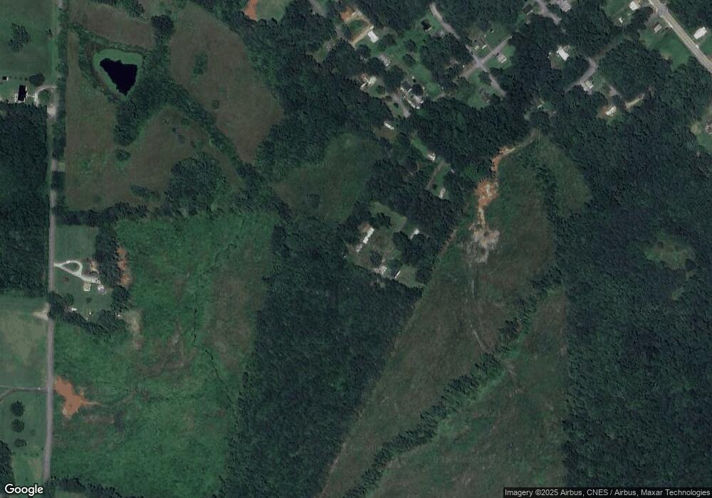 635 Thomas St, Victoria, VA 23974 - photo 1