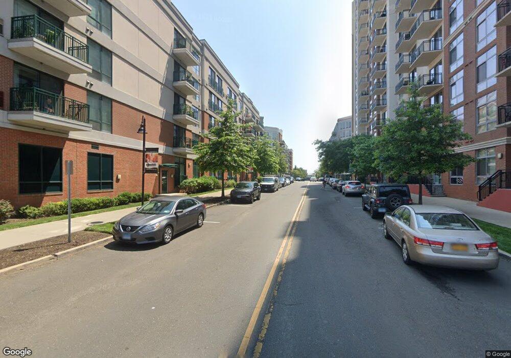 110 Towne St unit 202, Stamford, CT 06902 - photo 1