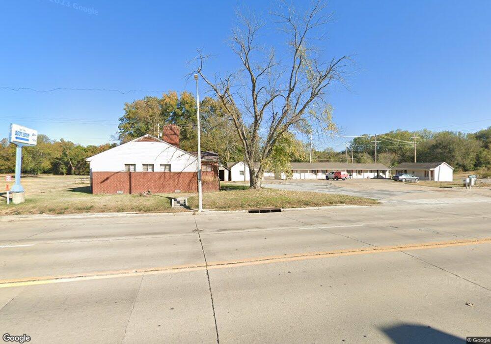 1001 Main St, Parsons, KS 67357 - photo 1