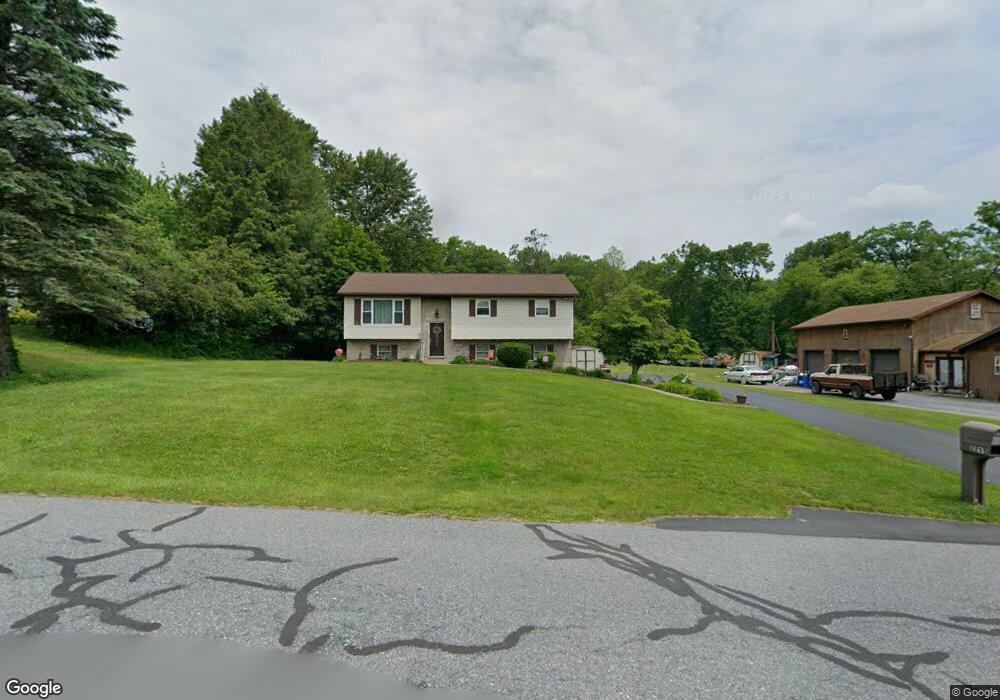 2215 Skyline Dr, Slatington, PA 18080 - photo 1