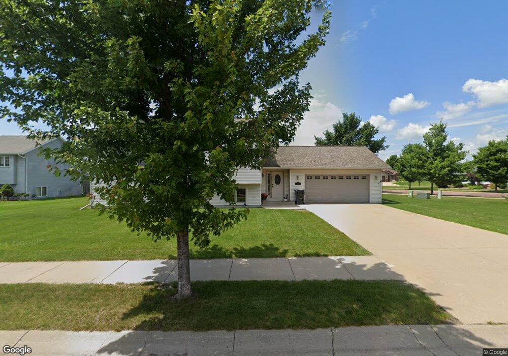 128 Quinion Dr, Mankato, MN 56001 - photo 1