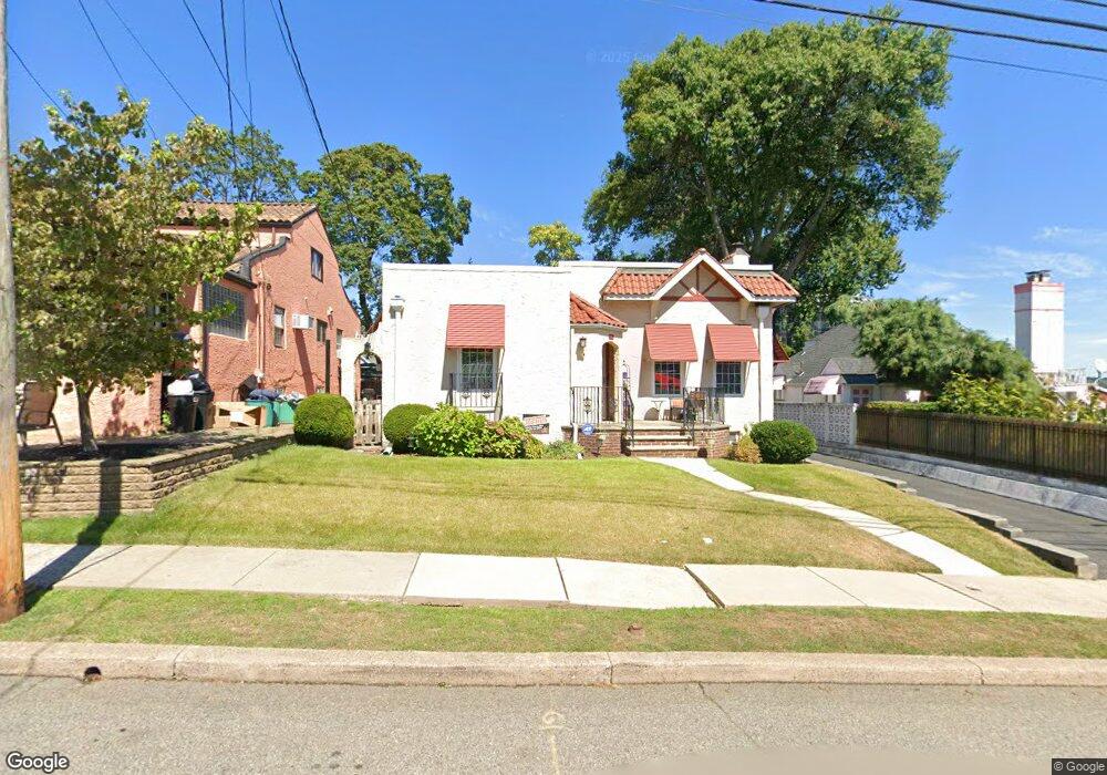 279 Baldwin Ave, Hasbrouck Heights, NJ 07604 - photo 1