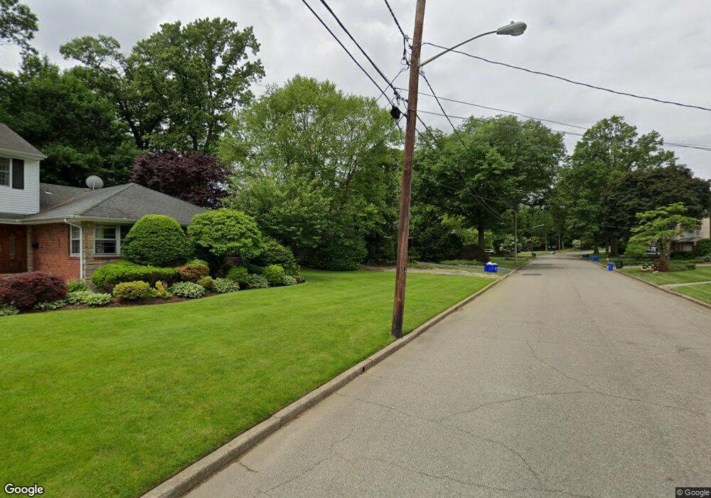 54 Briarcliff Rd, Tenafly, NJ 07670 - photo 1