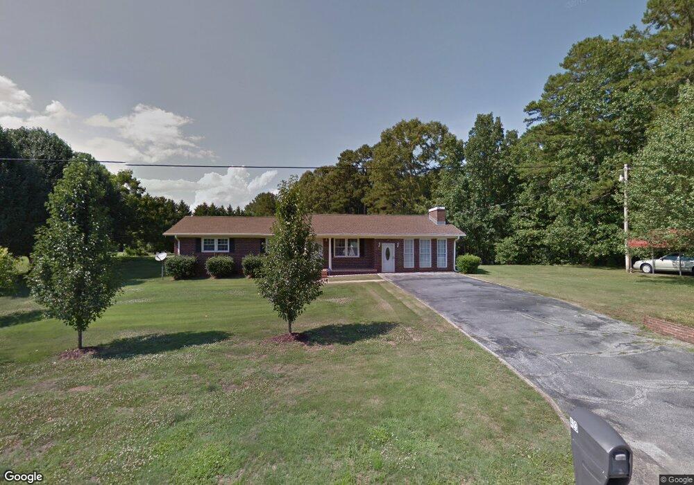 423 Stewart Rd, Walhalla, SC 29691 - photo 1