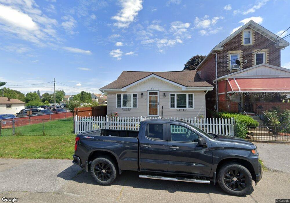 971 Grant St, Hazleton, PA 18201 - photo 1