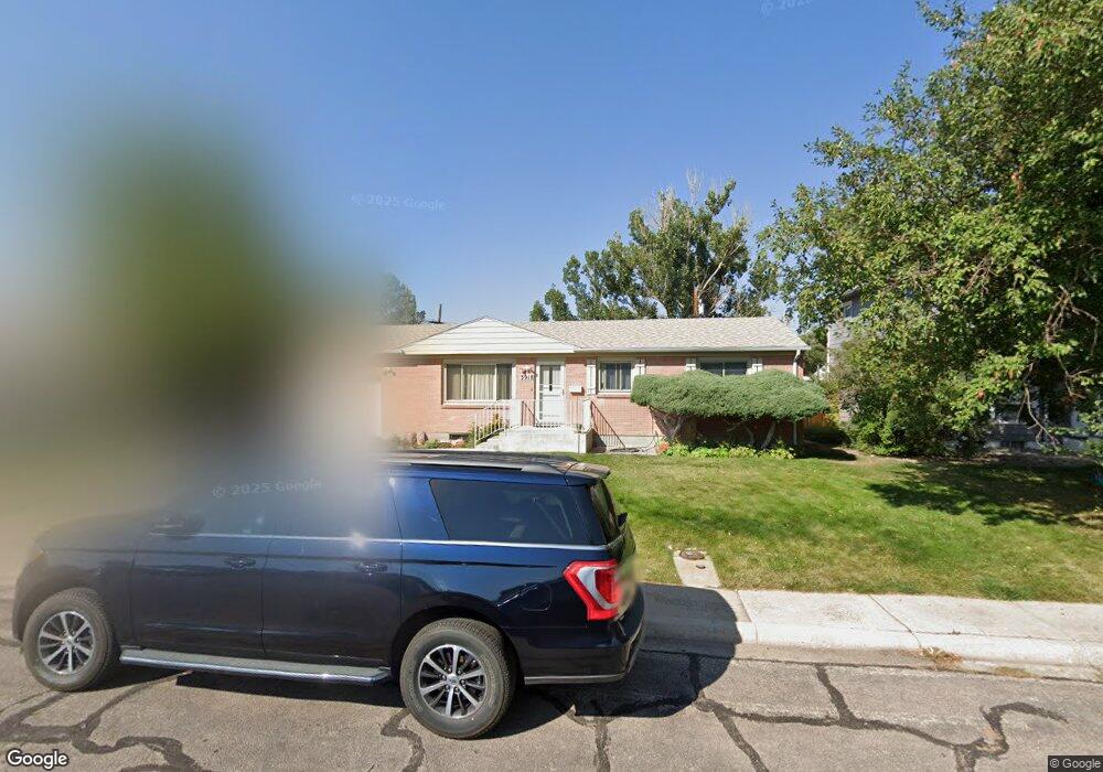 3918 E 9th St, Cheyenne, WY 82001 - photo 1