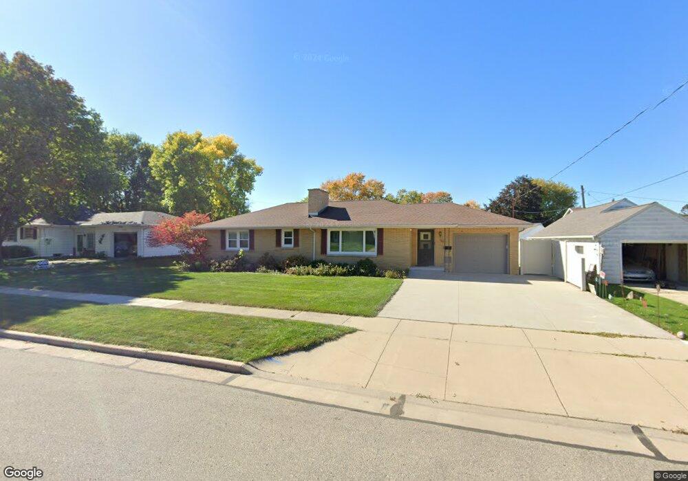 1827 S Madison St, Appleton, WI 54915 - photo 1