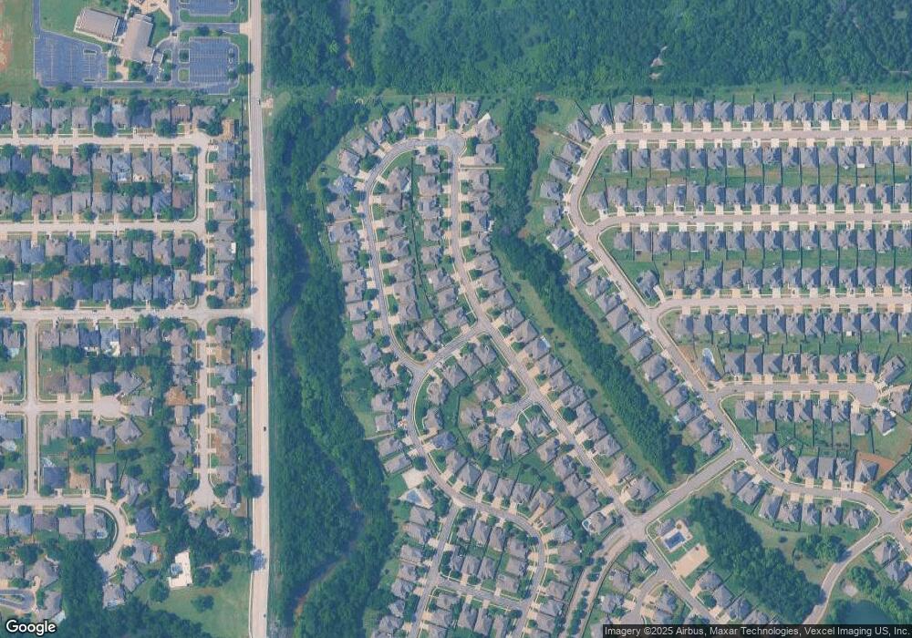 19801 Crest Ridge Dr, Edmond, OK 73012 - photo 1