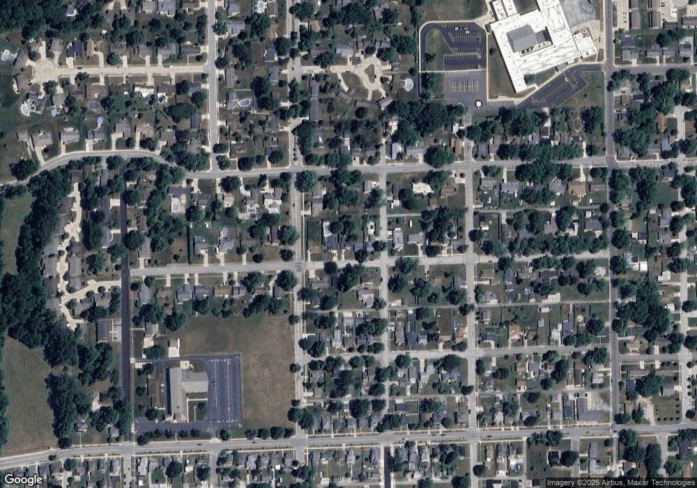 710 E 3rd St, Auburn, IN 46706 - photo 1