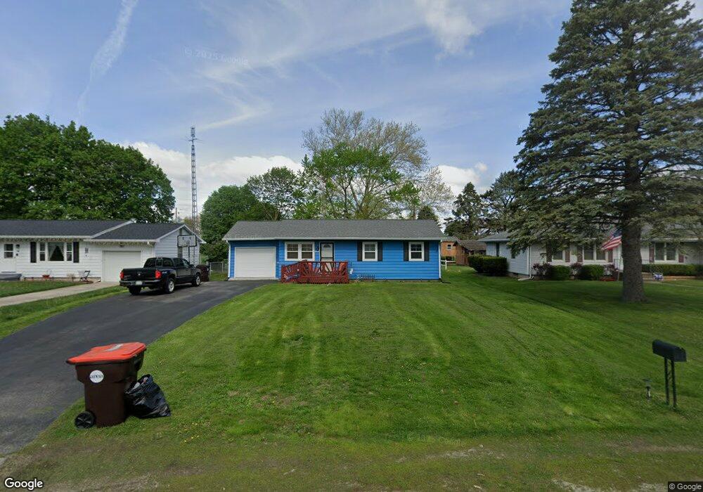 1217 N Ottawa St, Lincoln, IL 62656 - photo 1