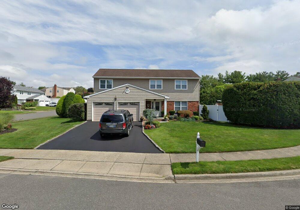 1 Toni Ann Cir, Plainview, NY 11803 - photo 1