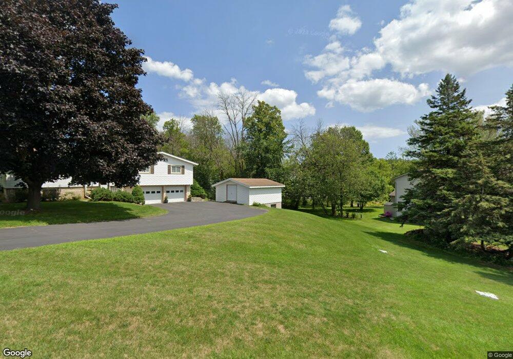 4550 Harvest Cir, Manitowoc, WI 54220 - photo 1