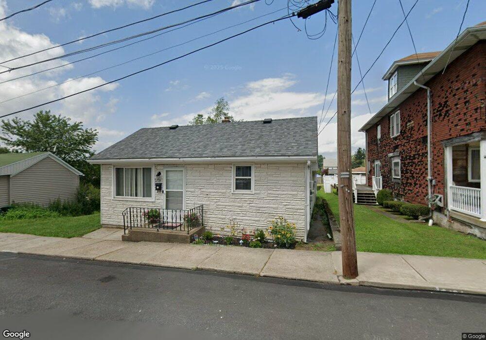 209 E Washington St, McAdoo, PA 18237 - photo 1