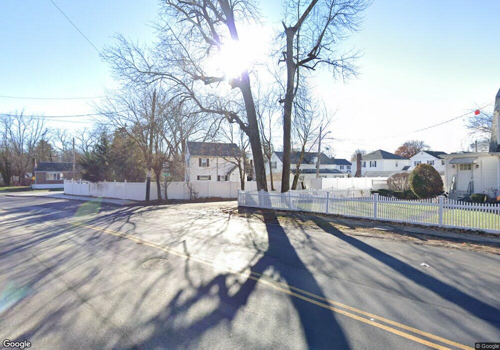 4 Lorraine Rd, Medford, MA 02155 - photo 1