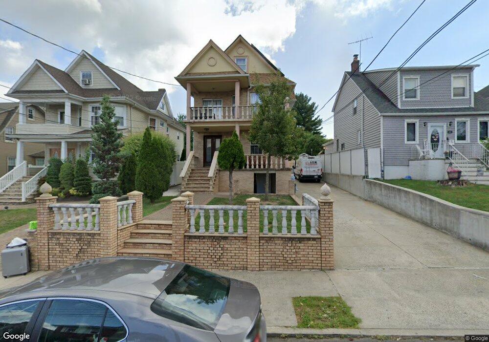 39 Perry Ave, Staten Island, NY 10314 - photo 1