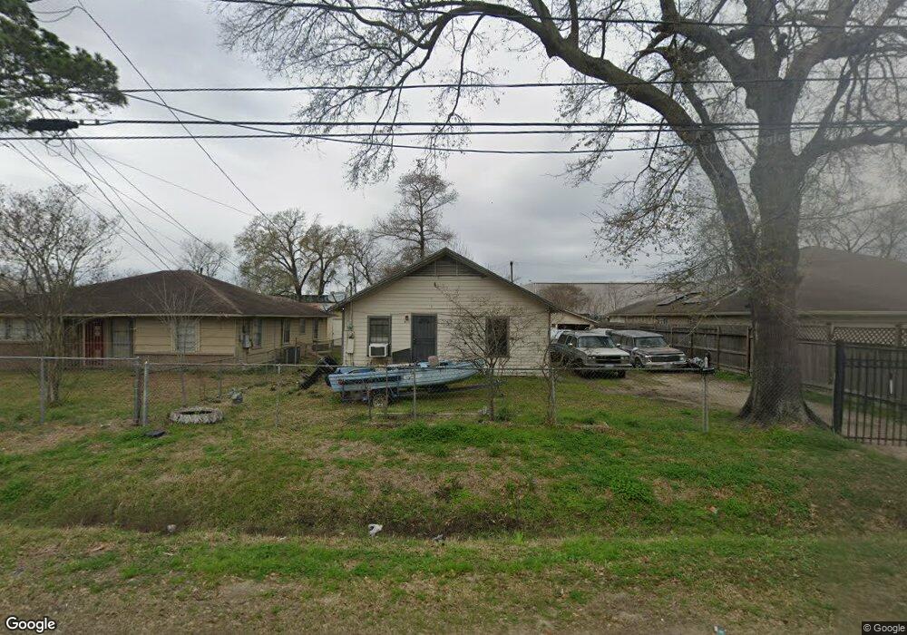 627 Apache St, Houston, TX 77022 - photo 1