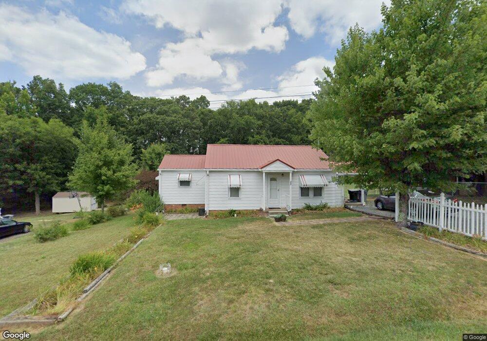 202 W Balfour Ave, Asheboro, NC 27203 - photo 1