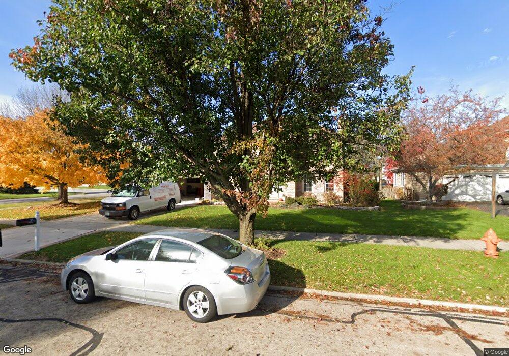 531 Cloverleaf Ct, Naperville, IL 60565 - photo 1