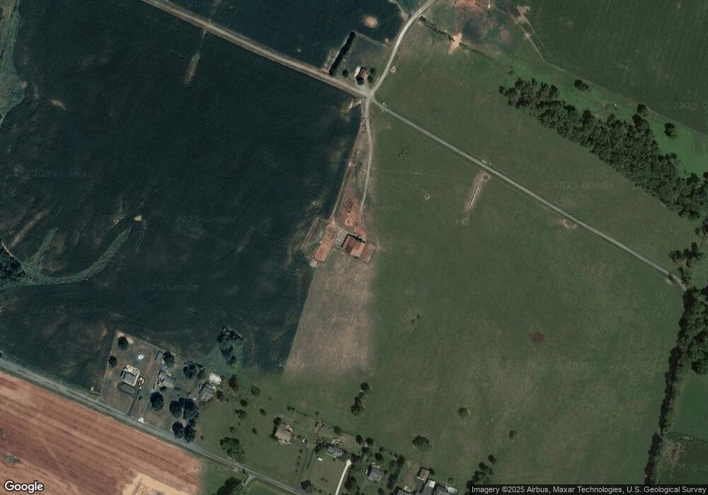 642 E Mountain Rd, Knoxville, MD 21758 - photo 1