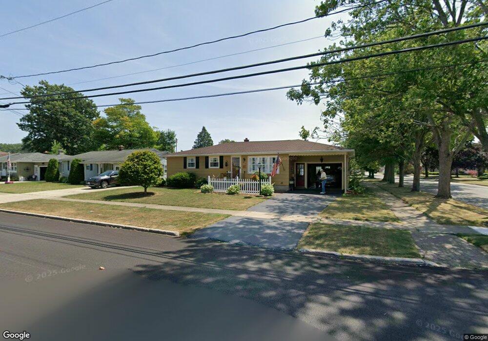 815 Remington Dr, North Tonawanda, NY 14120 - photo 1